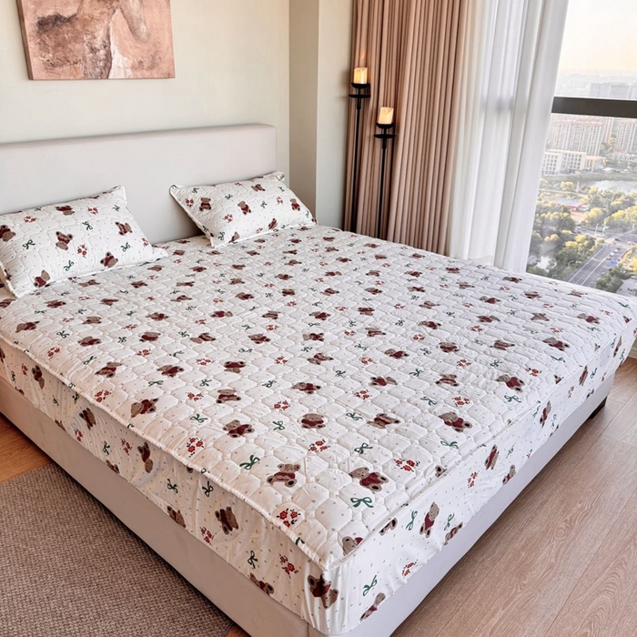 91家纺网 家纺一手货源 找家纺 兜米家居 2024新款云朵水洗纱夹棉单品床笠 玩具小熊