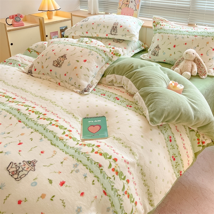 91家纺网 家纺一手货源 找家纺 2024新款A类AB版加厚保暖双面牛奶绒印花四件套--小清新系列 碎花小兔