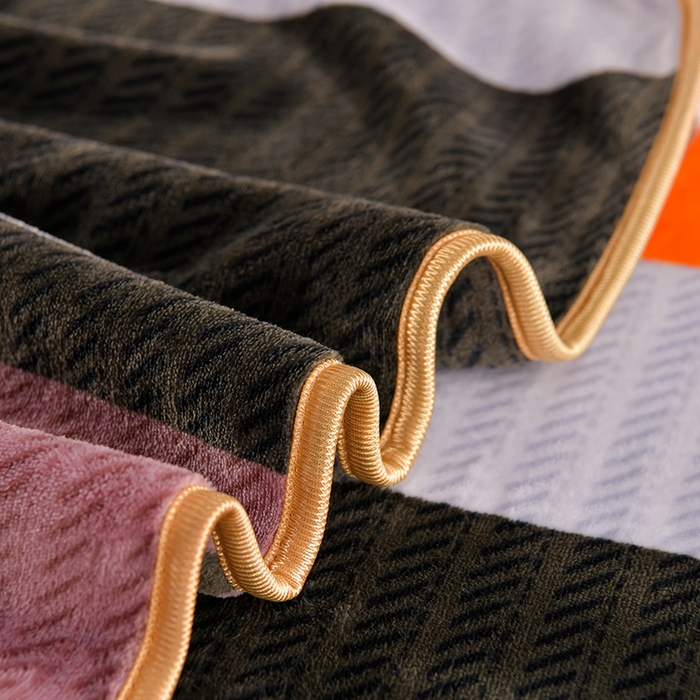 91家纺网 家纺一手货源 找家纺 紫月轩 2024新款日产2万套高克重8.5斤牛奶绒四件套法莱绒四件套 简约风尚