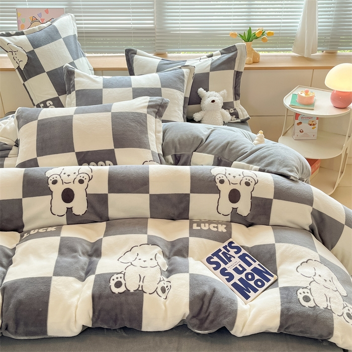 91家纺网 家纺一手货源 找家纺 2024新款A类AB版加厚保暖双面牛奶绒印花四件套--小清新系列 好运小狗