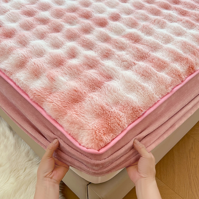 91家纺网 家纺一手货源 找家纺 梦舒羽 2025新款兔毛绒床笠水晶绒床垫保护套牛奶绒床垫套 梦幻樱粉