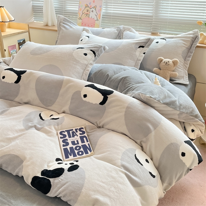 91家纺网 家纺一手货源 找家纺 2024新款A类AB版加厚保暖双面牛奶绒印花四件套--小清新系列 熊猫