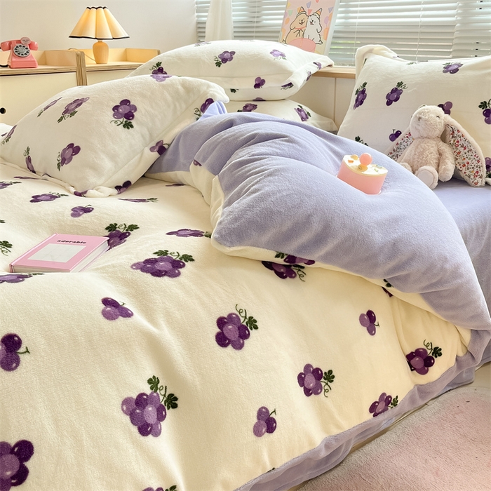 91家纺网 家纺一手货源 找家纺 2024新款A类AB版加厚保暖双面牛奶绒印花四件套--小清新系列 葡萄