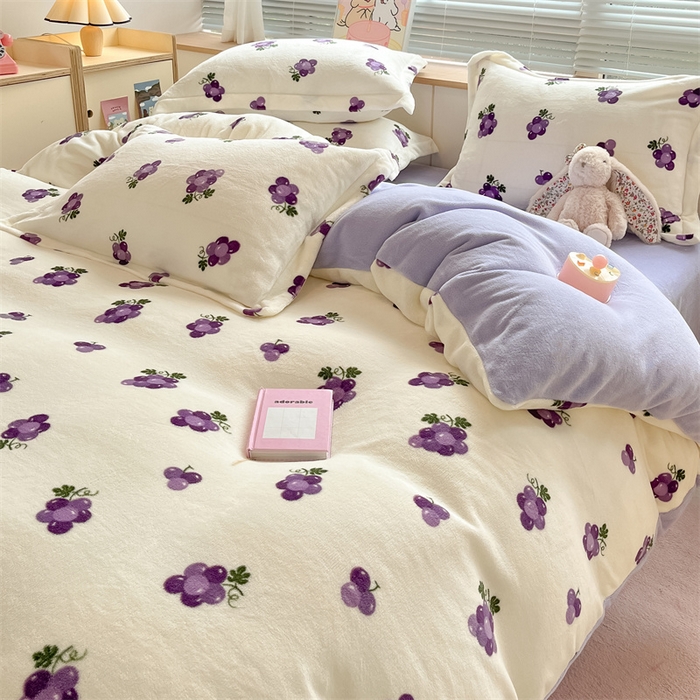 91家纺网 家纺一手货源 找家纺 2024新款A类AB版加厚保暖双面牛奶绒印花四件套--小清新系列 葡萄