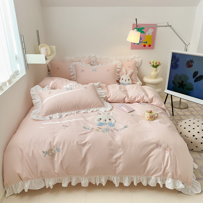 91家纺网 家纺一手货源 找家纺 蜜柚 2024新款全棉加厚水洗棉韩版小清新绣花工艺四件套-萌萌兔 萌萌兔粉