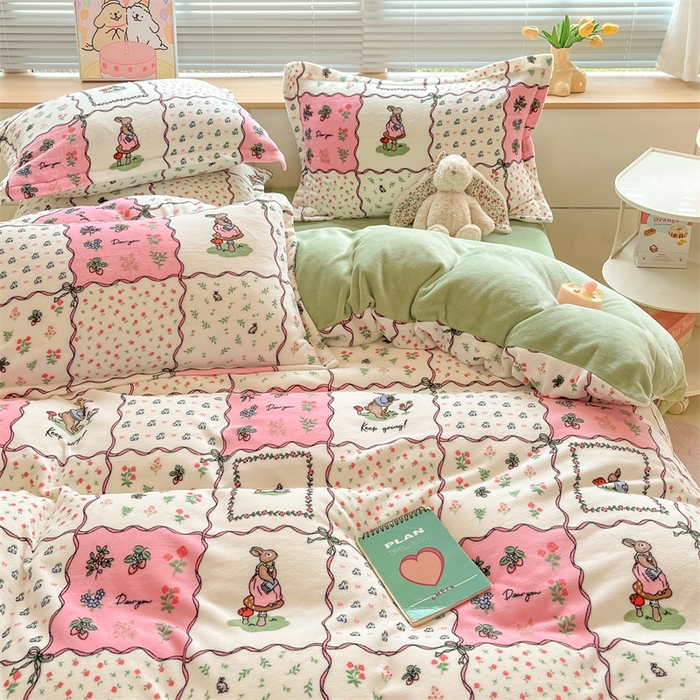 91家纺网 家纺一手货源 找家纺 2024新款A类AB版加厚保暖双面牛奶绒印花四件套--小清新系列 兔兔乐园