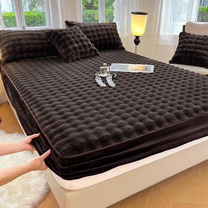 91家纺网 家纺一手货源 找家纺 （总）梦舒羽 2025新款兔毛绒床笠水晶绒床垫保护套牛奶绒床垫套