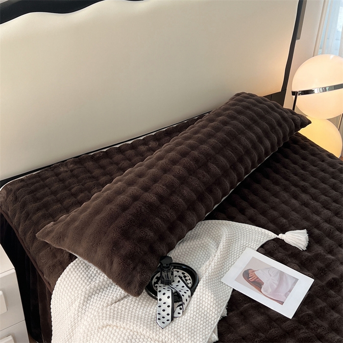 91家纺网 家纺一手货源 找家纺 梦舒羽 2025新款兔毛绒双人枕套牛奶绒加长枕芯套雪花绒枕头套 咖啡色