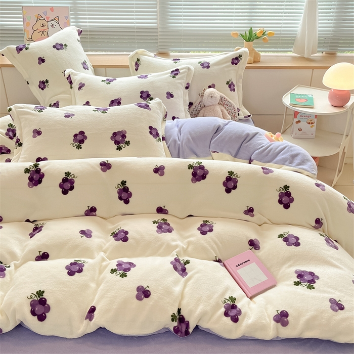 91家纺网 家纺一手货源 找家纺 2024新款A类AB版加厚保暖双面牛奶绒印花四件套--小清新系列 葡萄
