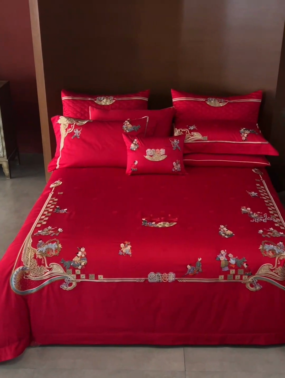 91家纺网 家纺一手货源 找家纺 2025新款长绒棉长绒棉贡缎提花款新中式古典韵味精美刺绣婚庆四件套多件套 百子纳福