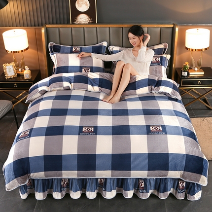 91家纺网 家纺一手货源 找家纺 代芙家纺 7斤重牛奶绒金貂四件套抗静电法莱绒珊瑚绒床裙 蓝大格