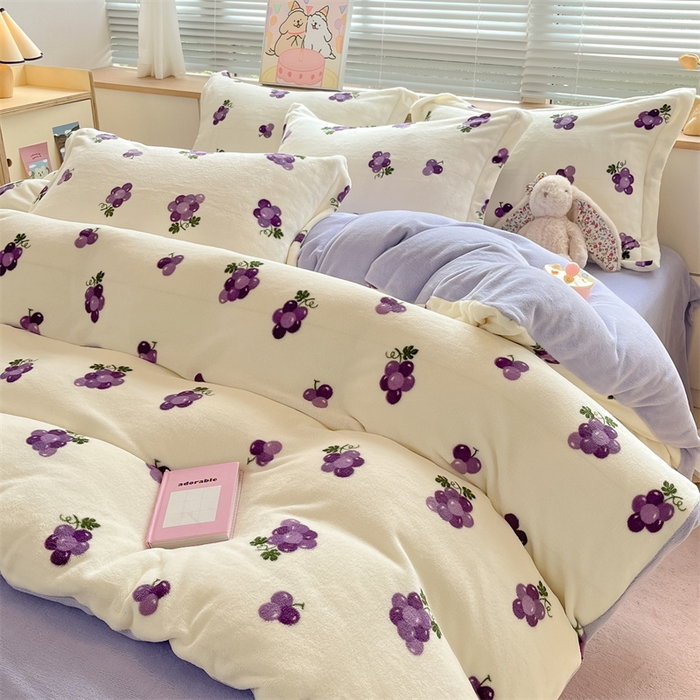 91家纺网 家纺一手货源 找家纺 2024新款A类AB版加厚保暖双面牛奶绒印花四件套--小清新系列 葡萄