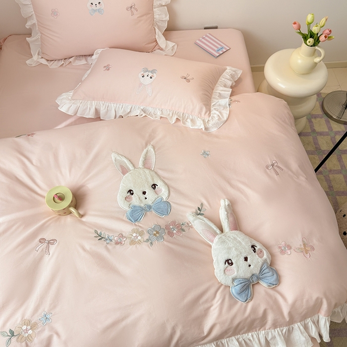91家纺网 家纺一手货源 找家纺 蜜柚 2024新款全棉加厚水洗棉韩版小清新绣花工艺四件套-萌萌兔 萌萌兔粉