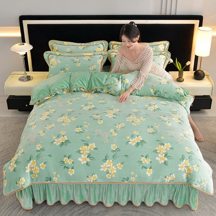 91家纺网 家纺一手货源 找家纺 诺梵 2025直播8.5斤高克重牛奶绒四件套水晶金貂法莱绒床裙款 花满园