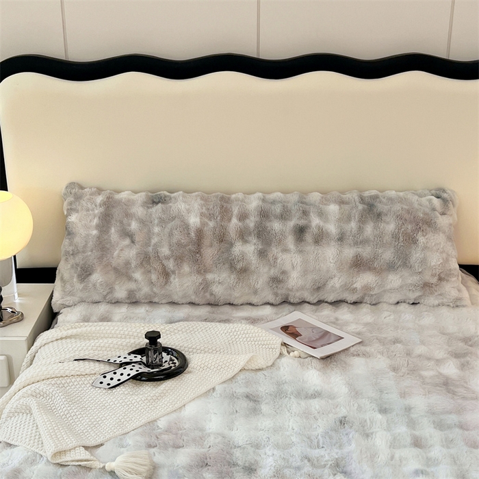 91家纺网 家纺一手货源 找家纺 梦舒羽 2025新款兔毛绒双人枕套牛奶绒加长枕芯套雪花绒枕头套 梦幻浅灰