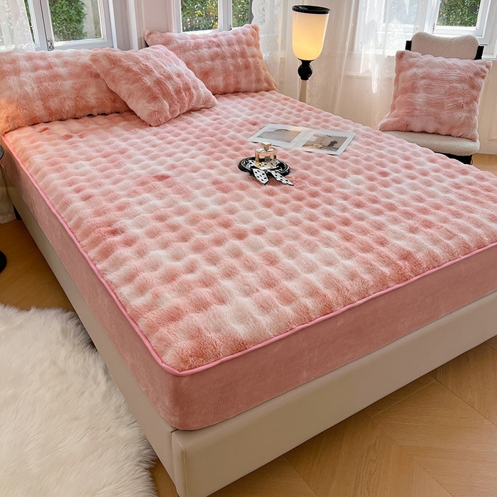 91家纺网 家纺一手货源 找家纺 梦舒羽 2025新款兔毛绒床笠水晶绒床垫保护套牛奶绒床垫套 梦幻樱粉