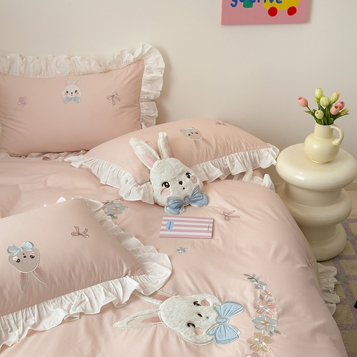 91家纺网 家纺一手货源 找家纺 蜜柚 2024新款全棉加厚水洗棉韩版小清新绣花工艺四件套-萌萌兔 萌萌兔粉