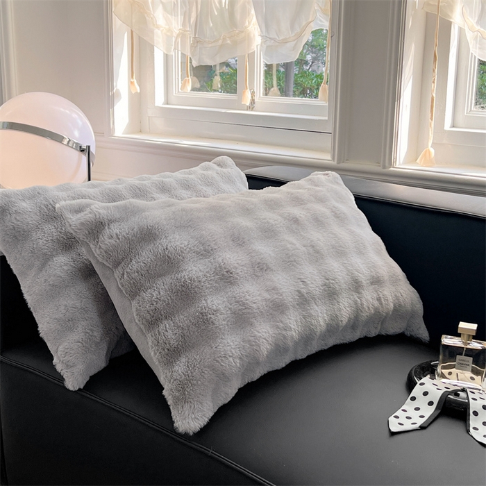 91家纺网 家纺一手货源 找家纺 梦舒羽 2025新款兔毛绒单人枕套牛奶绒枕芯套雪花绒宿舍枕头套 烟雨灰