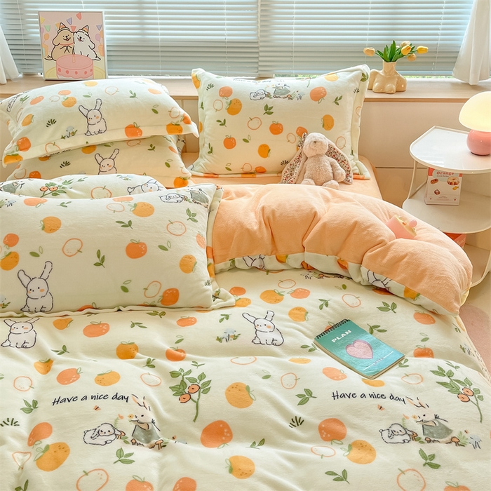 91家纺网 家纺一手货源 找家纺 2024新款A类AB版加厚保暖双面牛奶绒印花四件套--小清新系列 水果小兔