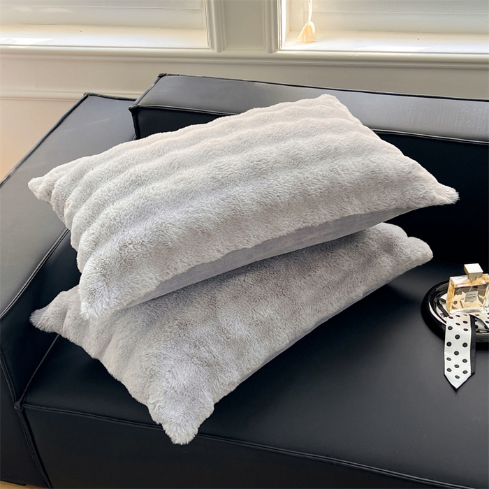 91家纺网 家纺一手货源 找家纺 梦舒羽 2025新款兔毛绒单人枕套牛奶绒枕芯套雪花绒宿舍枕头套 烟雨灰