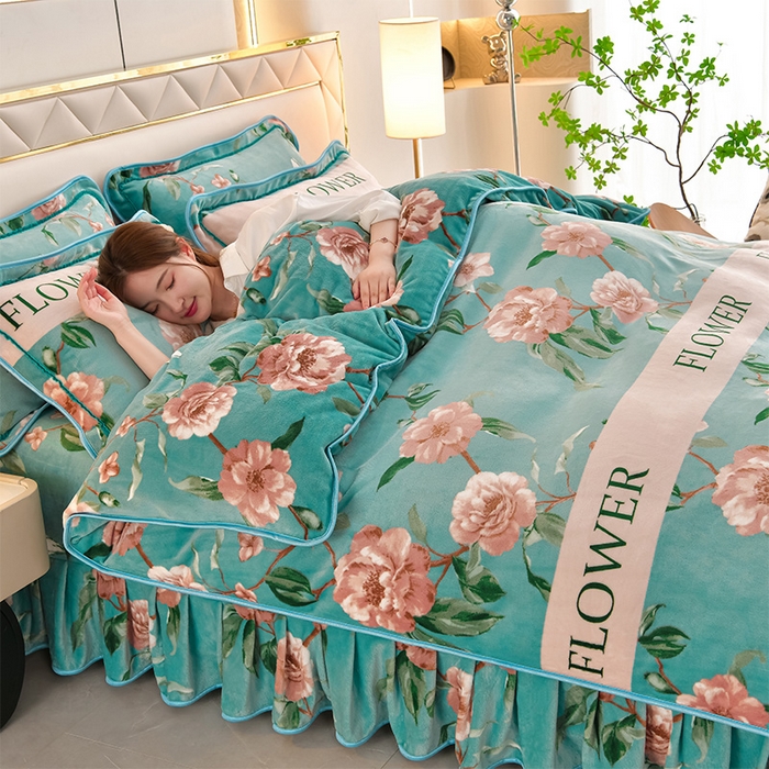 91家纺网 家纺一手货源 找家纺 紫月轩 2024新款日产2万套高克重8.5斤牛奶绒四件套法莱绒四件套 绿野花园