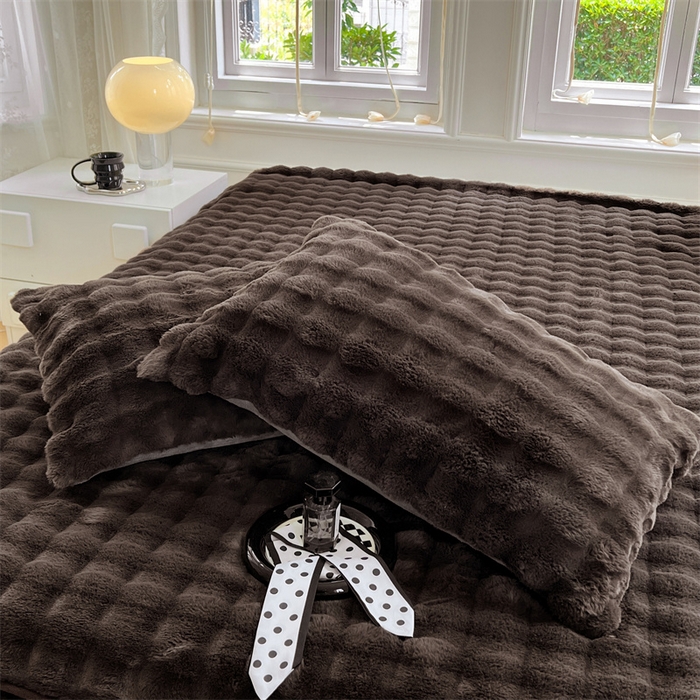 91家纺网 家纺一手货源 找家纺 梦舒羽 2025新款兔毛绒单人枕套牛奶绒枕芯套雪花绒宿舍枕头套 咖啡色