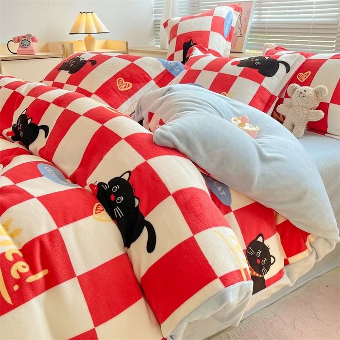 91家纺网 家纺一手货源 找家纺 2024新款A类AB版加厚保暖双面牛奶绒印花四件套--小清新系列 红格子猫