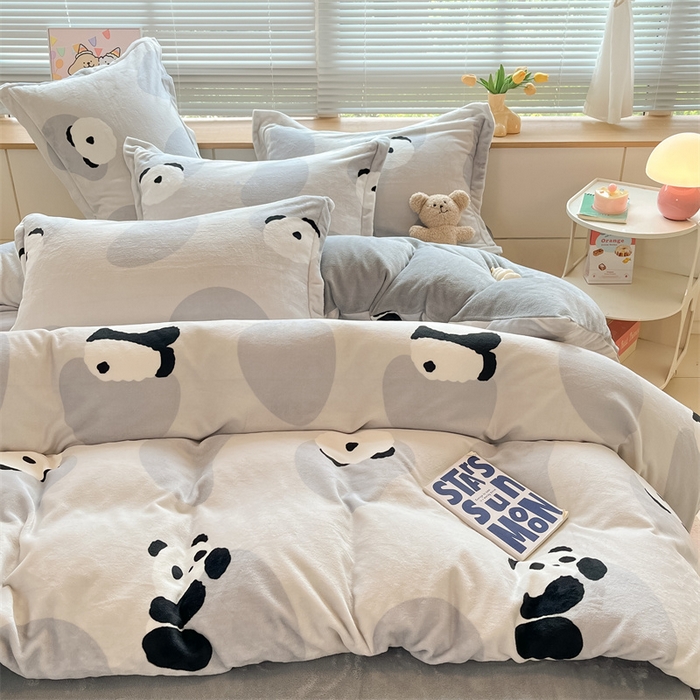 91家纺网 家纺一手货源 找家纺 2024新款A类AB版加厚保暖双面牛奶绒印花四件套--小清新系列 熊猫