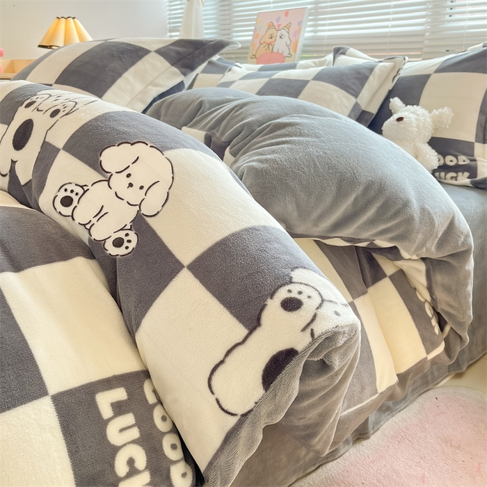 91家纺网 家纺一手货源 找家纺 2024新款A类AB版加厚保暖双面牛奶绒印花四件套--小清新系列 好运小狗