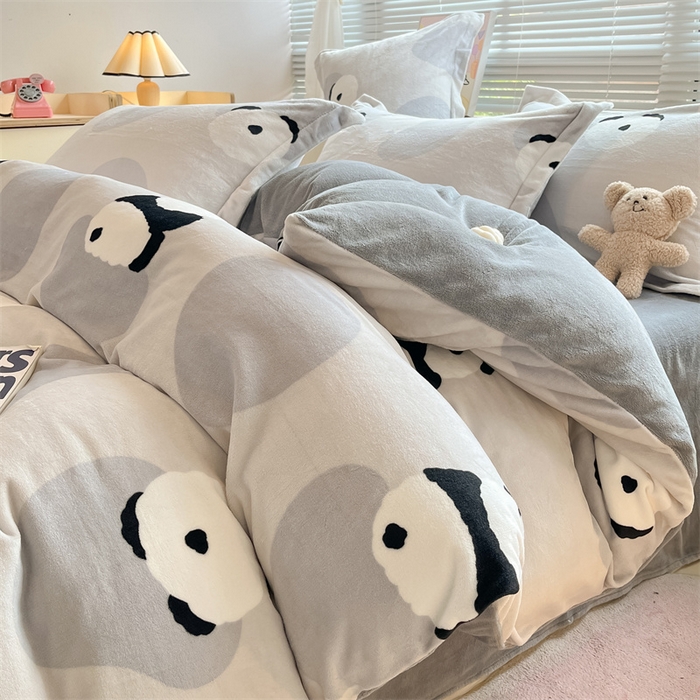 91家纺网 家纺一手货源 找家纺 2024新款A类AB版加厚保暖双面牛奶绒印花四件套--小清新系列 熊猫