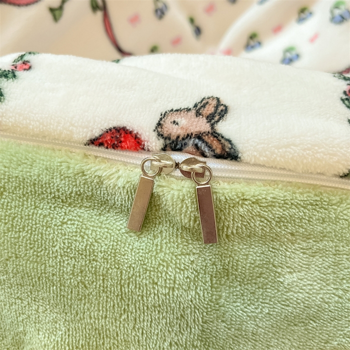 91家纺网 家纺一手货源 找家纺 2024新款A类AB版加厚保暖双面牛奶绒印花四件套--小清新系列 兔兔乐园