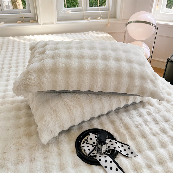 91家纺网 家纺一手货源 找家纺 梦舒羽 2025新款兔毛绒单人枕套牛奶绒枕芯套雪花绒宿舍枕头套 晨曦白