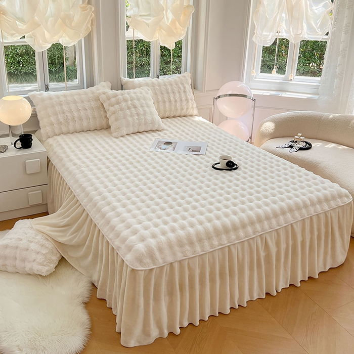 91家纺网 家纺一手货源 找家纺 梦舒羽 2025新款兔毛绒床裙水晶绒床垫保护罩牛奶绒床垫床单罩 晨曦白