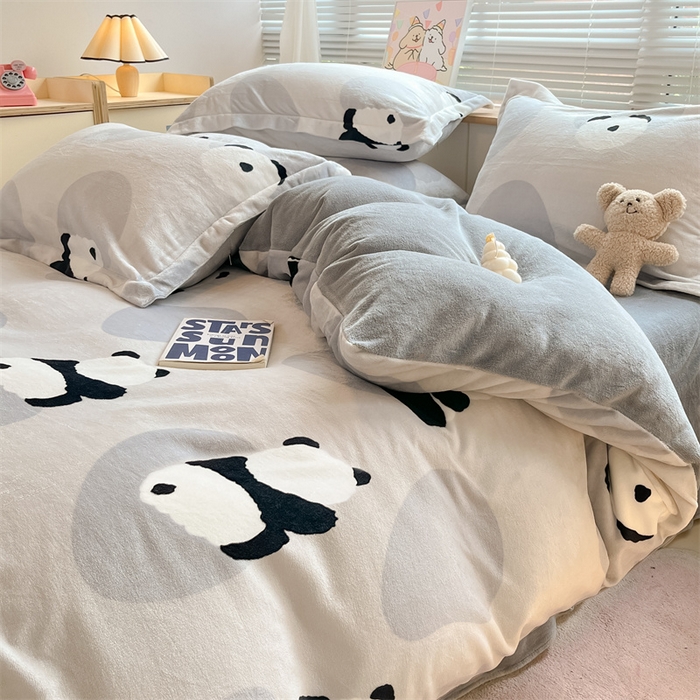 91家纺网 家纺一手货源 找家纺 2024新款A类AB版加厚保暖双面牛奶绒印花四件套--小清新系列 熊猫