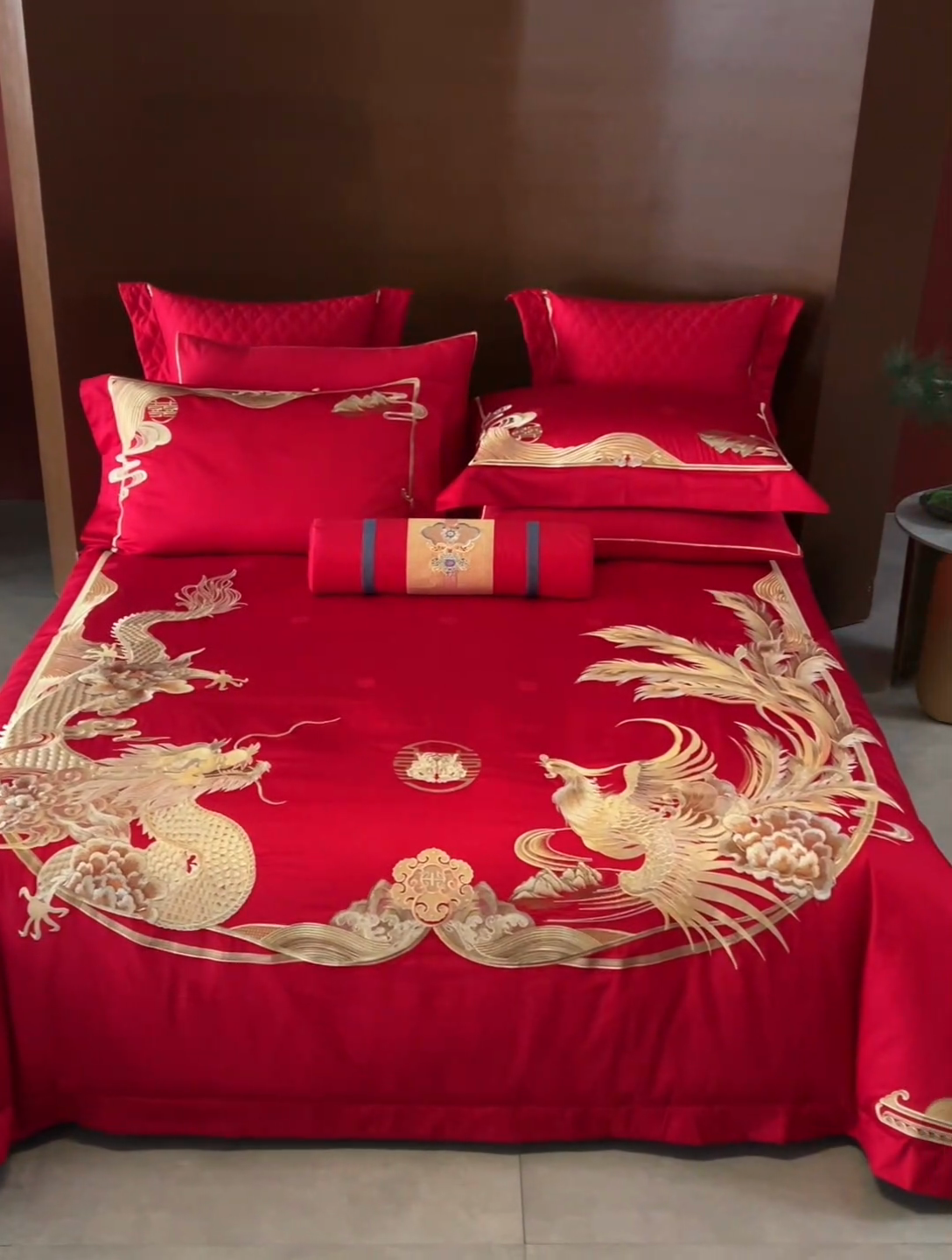 91家纺网 家纺一手货源 找家纺 2025新款长绒棉长绒棉贡缎提花款新中式古典韵味精美刺绣婚庆四件套多件套 金龙玉凤