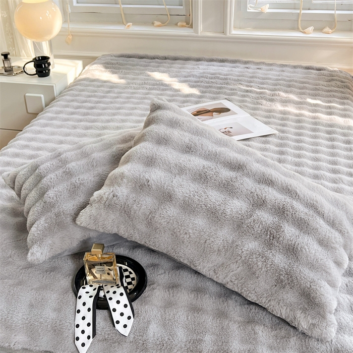 91家纺网 家纺一手货源 找家纺 梦舒羽 2025新款兔毛绒单人枕套牛奶绒枕芯套雪花绒宿舍枕头套 烟雨灰