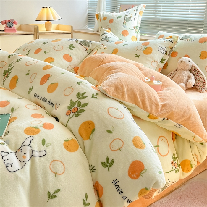91家纺网 家纺一手货源 找家纺 2024新款A类AB版加厚保暖双面牛奶绒印花四件套--小清新系列 水果小兔