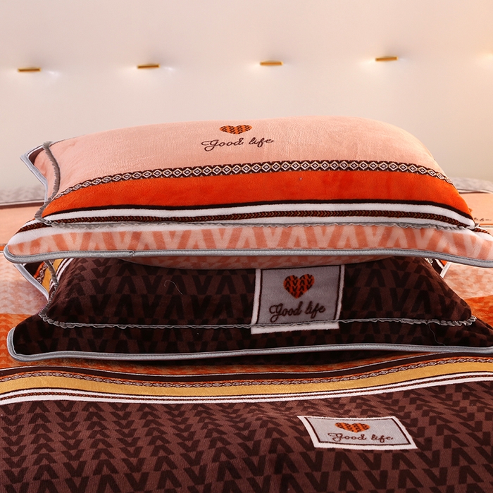 91家纺网 家纺一手货源 找家纺 代芙家纺 7斤重牛奶绒金貂四件套抗静电法莱绒珊瑚绒床裙 简约