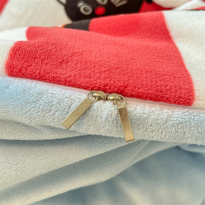 91家纺网 家纺一手货源 找家纺 2024新款A类AB版加厚保暖双面牛奶绒印花四件套--小清新系列 红格子猫