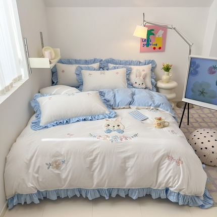 91家纺网 家纺一手货源 找家纺 蜜柚 2024新款全棉加厚水洗棉韩版小清新绣花工艺四件套-萌萌兔 萌萌兔白