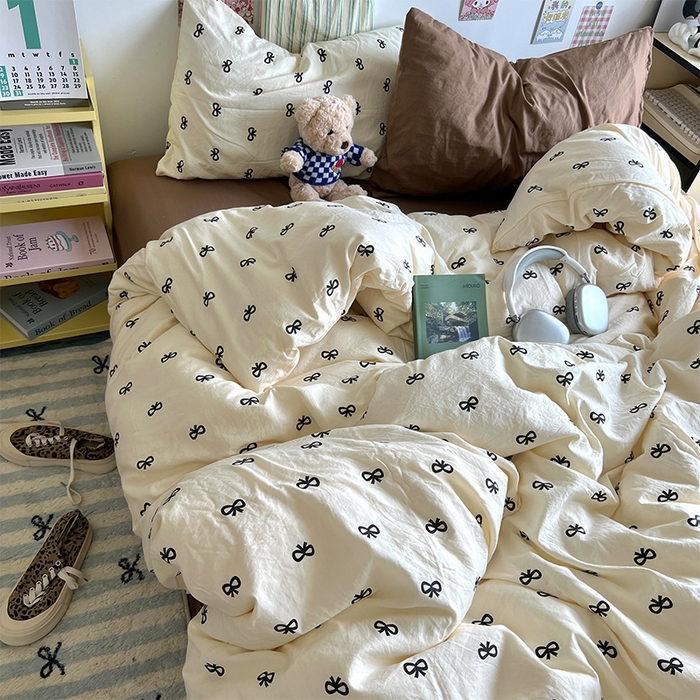 91家纺网 家纺一手货源 找家纺 原素 2024学生季专属A类水洗棉印花四件套 黑蝴蝶结