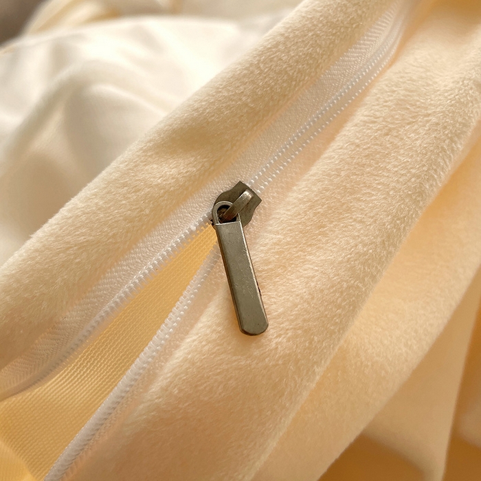 91家纺网 家纺一手货源 找家纺 梵克保罗 2024新款卡通韩版婴儿绒绣花四件套熊宝贝-米