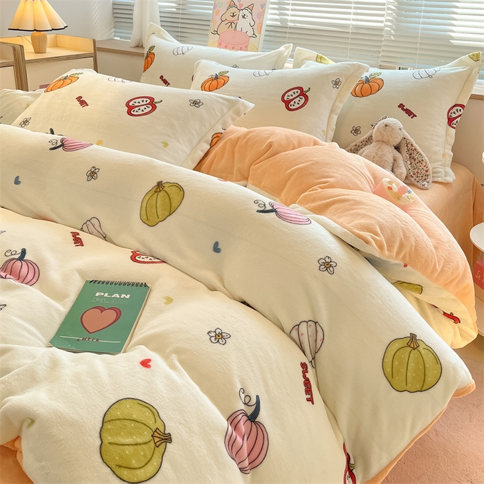 91家纺网 家纺一手货源 找家纺 2024新款A类AB版加厚保暖双面牛奶绒印花四件套--小清新系列 彩色南瓜