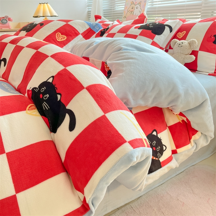 91家纺网 家纺一手货源 找家纺 2024新款A类AB版加厚保暖双面牛奶绒印花四件套--小清新系列 红格子猫