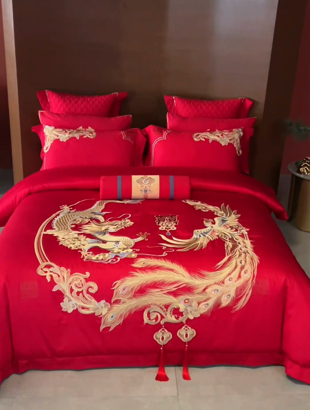 91家纺网 家纺一手货源 找家纺 2025新款长绒棉长绒棉贡缎提花款新中式古典韵味精美刺绣婚庆四件套多件套 龙凤团圆
