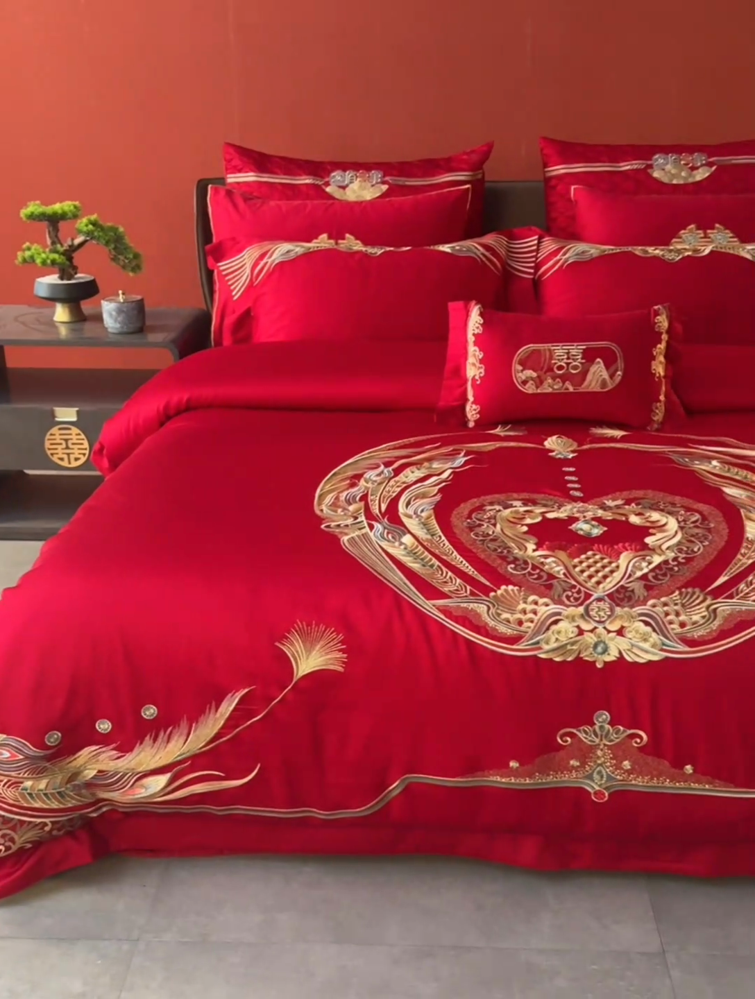 91家纺网 家纺一手货源 找家纺 2025新款长绒棉长绒棉贡缎提花款新中式古典韵味精美刺绣婚庆四件套多件套 喜满天下-