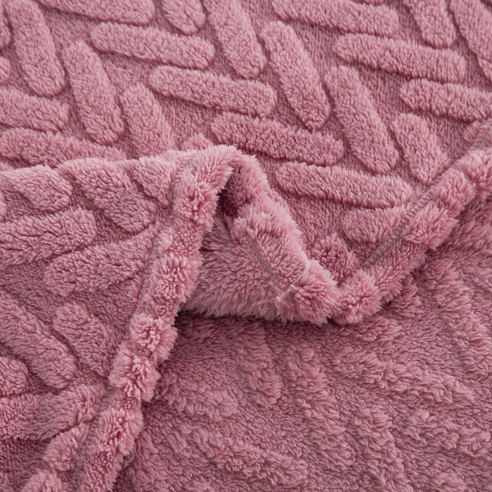 91家纺网 家纺一手货源 找家纺 一左一右 2024秋冬新款高克重单层双面提花塔芙绒毛毯舒棉绒毯多功能毯子外贸跨境电商 玫瑰粉