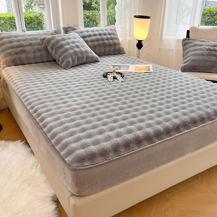 91家纺网 家纺一手货源 找家纺 梦舒羽 2025新款兔毛绒床笠水晶绒床垫保护套牛奶绒床垫套 烟雨灰