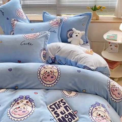 91家纺网 家纺一手货源 找家纺 2024新款A类AB版加厚保暖双面牛奶绒印花四件套--小清新系列 蓝底兔