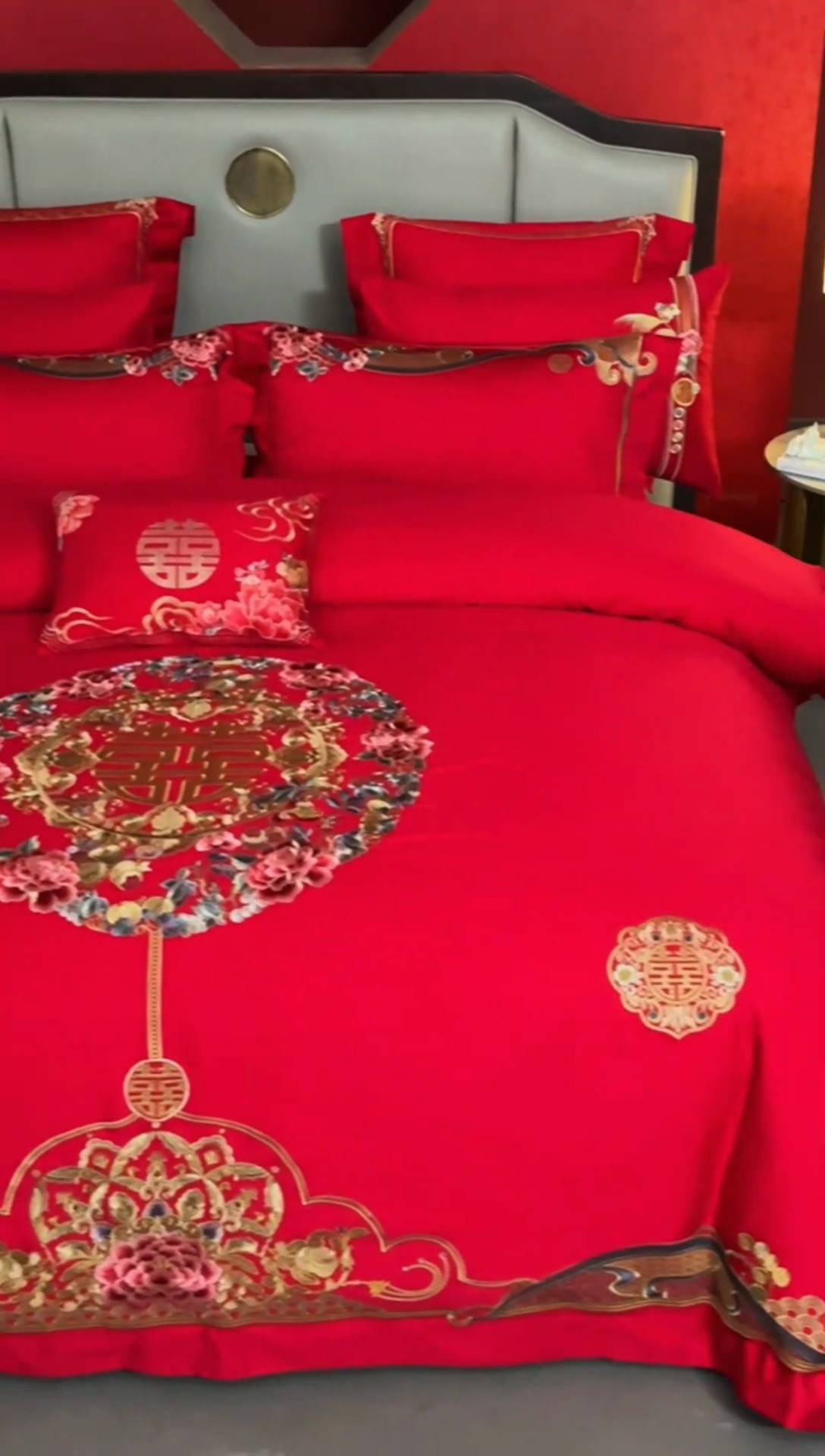 91家纺网 家纺一手货源 找家纺 2025新款长绒棉长绒棉贡缎提花款新中式古典韵味精美刺绣婚庆四件套多件套 良辰美景